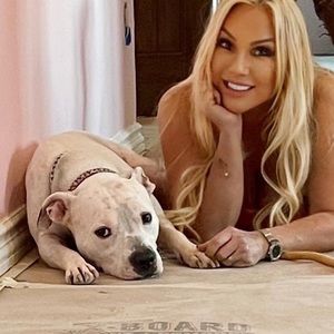 Meet your Posher Viviana